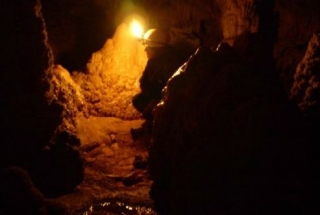 Explora las cuevas leonesas